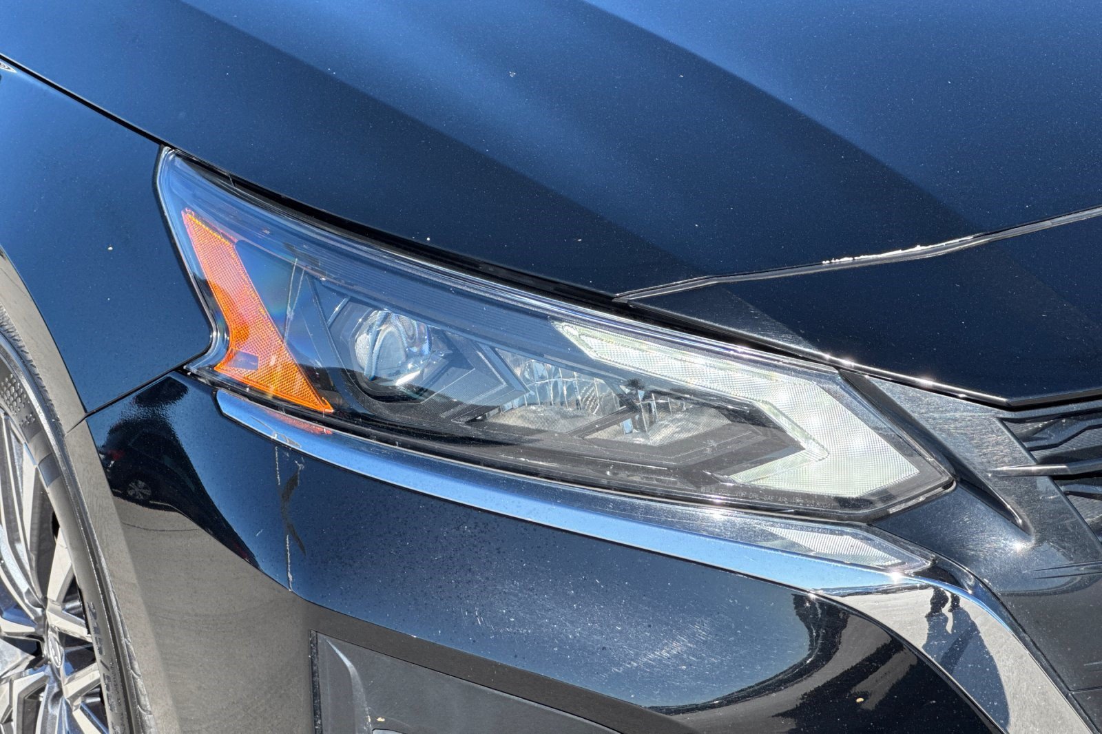 Used 2025 Nissan Altima 2.5 SV FWD image 12