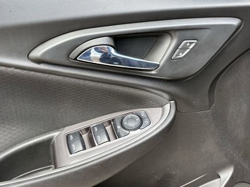 Used 2022 Chevrolet Malibu LS w/ LPO, Convenience Package 1 FWD image 11