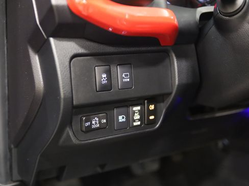 Used 2022 Toyota Tacoma TRD Pro AWD/4WD image 19