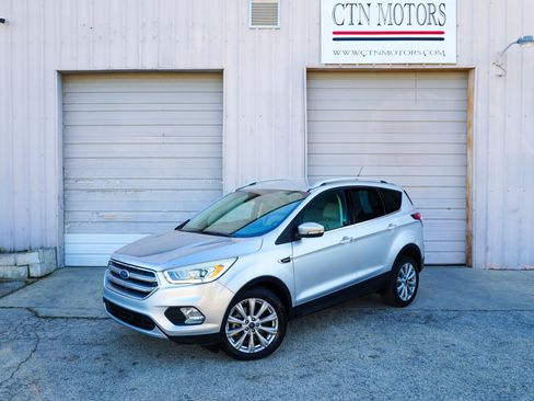 Used 2017 Ford Escape Titanium image 1