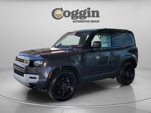 Used 2025 Land Rover Defender 90 S image 2