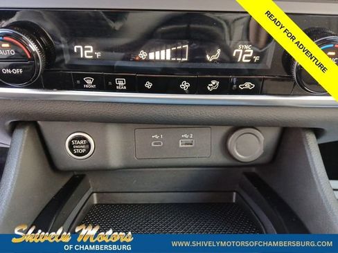 Used 2023 Nissan Rogue SV AWD/4WD image 19