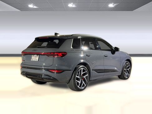 Used 2025 Audi SQ6 e-tron Premium Plus w/ Premium Plus image 8