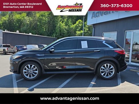 Used 2021 INFINITI QX50 Luxe w/ Cargo Package FWD image 2