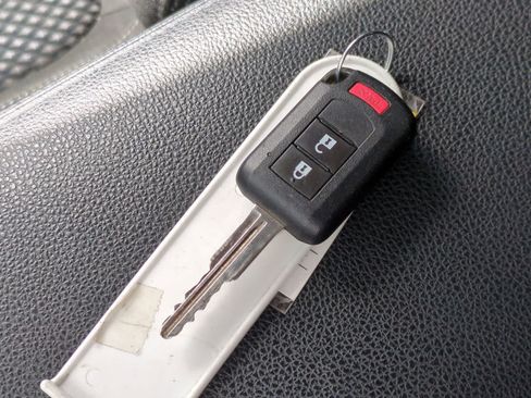 Used 2018 Mitsubishi Outlander ES AWD/4WD image 32