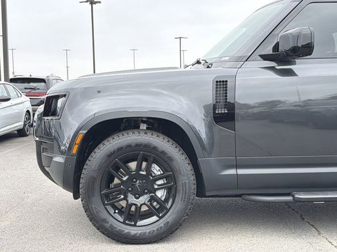 New 2026 Land Rover Defender 110 S image 9