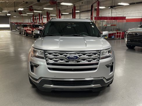 Used 2018 Ford Explorer Limited image 3