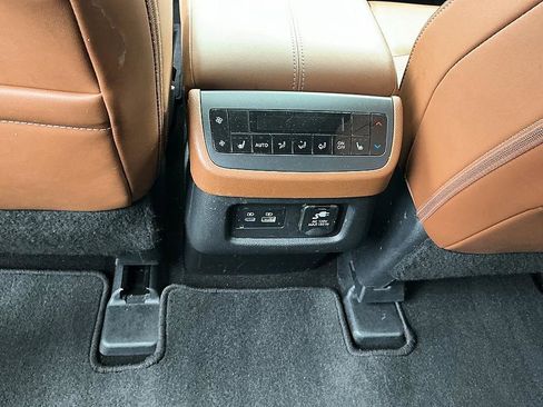 Certified 2023 Nissan Pathfinder Platinum w/ Cargo Package AWD/4WD image 25