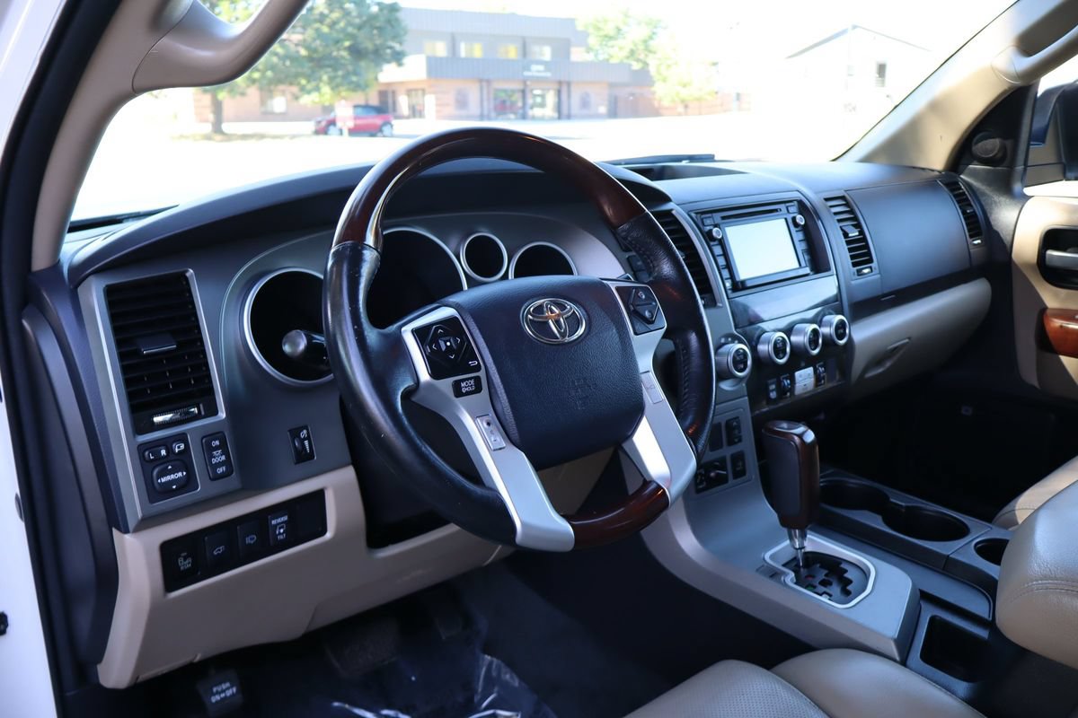 Used 2014 Toyota Sequoia Platinum RWD image 15