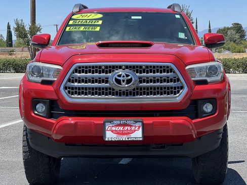 Used 2017 Toyota Tacoma TRD Sport AWD/4WD image 23