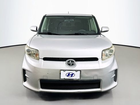 Used 2011 Scion xB image 2