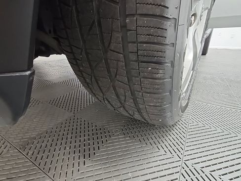 Used 2011 Jeep Grand Cherokee Limited w/ Luxury Group II image 44