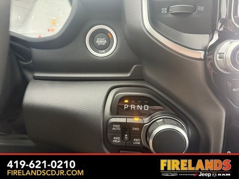 New 2026 RAM 1500 4x4 Crew Cab image 12