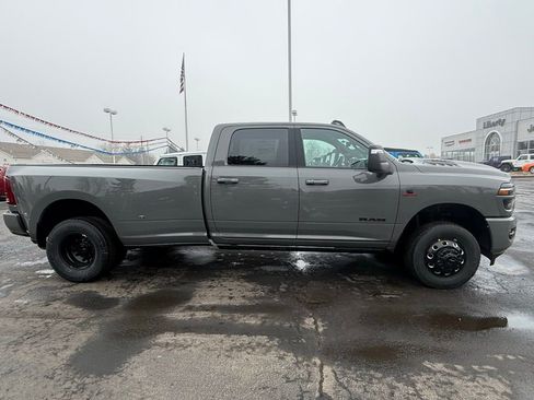New 2026 RAM 3500 Laramie AWD/4WD image 2