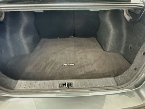 Used 2025 Nissan Versa SV FWD image 28