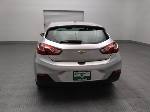 Used 2017 Chevrolet Cruze Premier FWD image 6