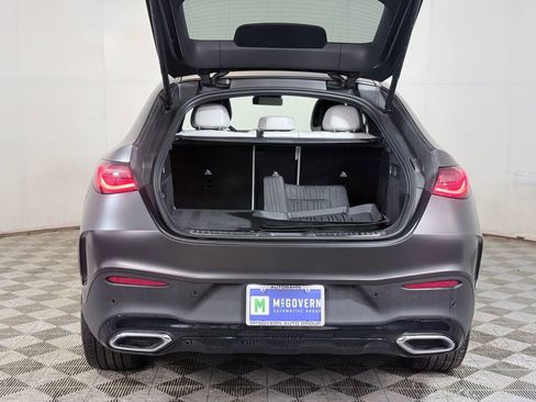 Used 2025 Mercedes-Benz GLC 300 4MATIC image 6