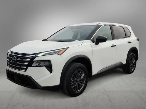 Used 2024 Nissan Rogue S image 1