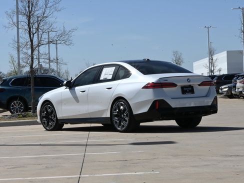New 2026 BMW 540i xDrive w/ Executive Package AWD/4WD image 2