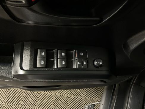 Used 2021 Toyota Tacoma SR image 16