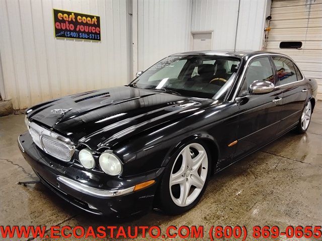 Used 2005 Jaguar XJ Vanden Plas Super V8 RWD image 4