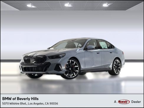 New 2026 BMW 540i xDrive w/ M Sport Package AWD/4WD image 1