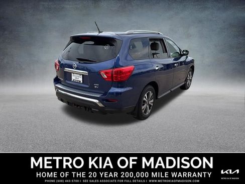 Used 2017 Nissan Pathfinder SV w/ SV Cold Weather Package AWD/4WD image 6