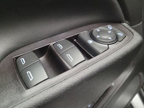 Used 2021 Chevrolet Equinox Premier w/ Redline Edition image 27