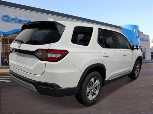 New 2025 Honda Pilot EX-L image 7