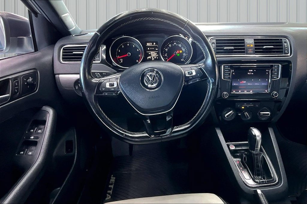 Used 2016 Volkswagen Jetta Sport FWD image 8