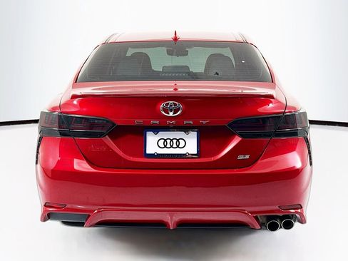 Used 2021 Toyota Camry SE w/ Carpet Mat Package (TMS) image 6