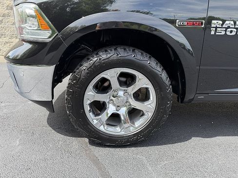 Used 2017 RAM 1500 Laramie w/ Convenience Group AWD/4WD image 9