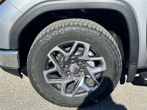 Used 2024 GMC Sierra 1500 SLT w/ SLT Premium Package image 22