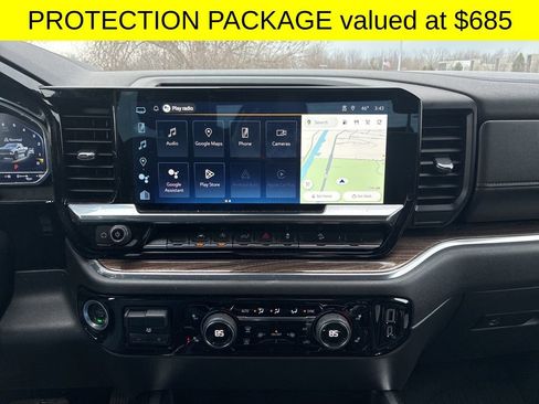 Used 2022 Chevrolet Silverado 1500 LT Trail Boss w/ Protection Package image 4