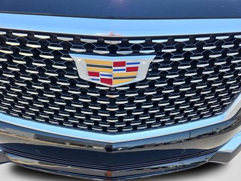 Used 2024 Cadillac Escalade Premium Luxury AWD/4WD image 45