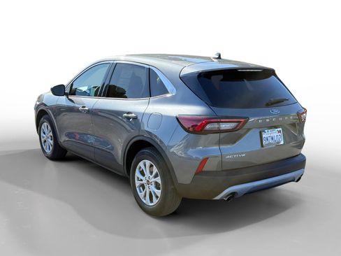 Certified 2024 Ford Escape Active FWD image 3