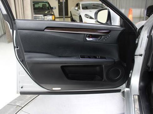 Used 2018 Lexus ES 350 w/ Premier Package FWD image 32