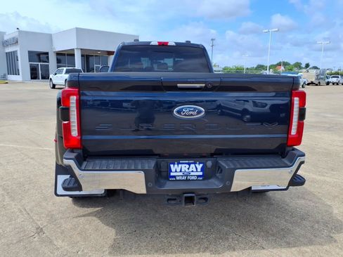 Used 2023 Ford F350 Lariat w/ Lariat Ultimate Package AWD/4WD image 3