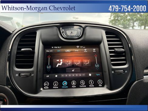 Used 2018 Chrysler 300 S RWD image 27