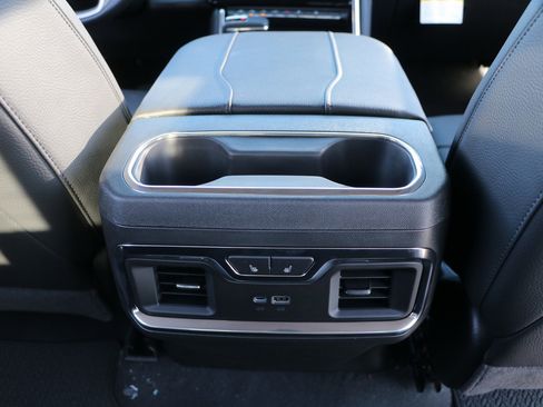 New 2026 GMC Sierra 1500 Denali w/ Denali Reserve Package image 33