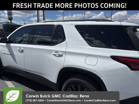 Used 2023 Chevrolet Traverse RS AWD/4WD image 2