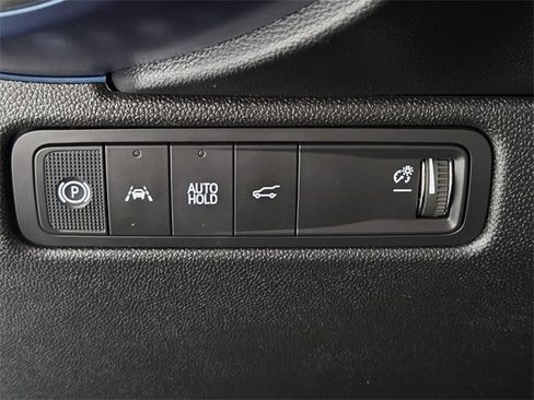 Used 2025 Chevrolet Equinox EV LT w/ Convenience Package image 22