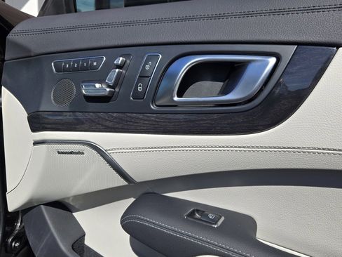 Used 2020 Mercedes-Benz SL 550 image 20