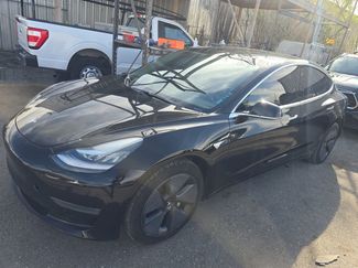 Used 2019 Tesla Model 3 Standard Range Plus video 1