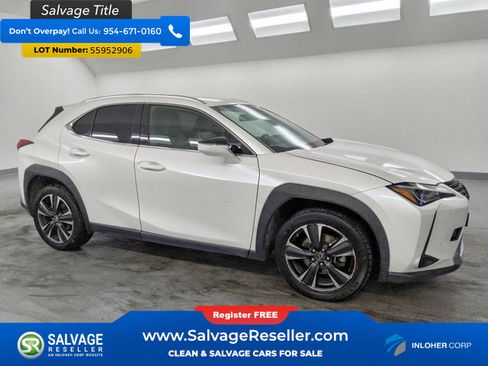 Used 2022 Lexus UX 200 w/ Accessory Package (Z1) FWD image 5