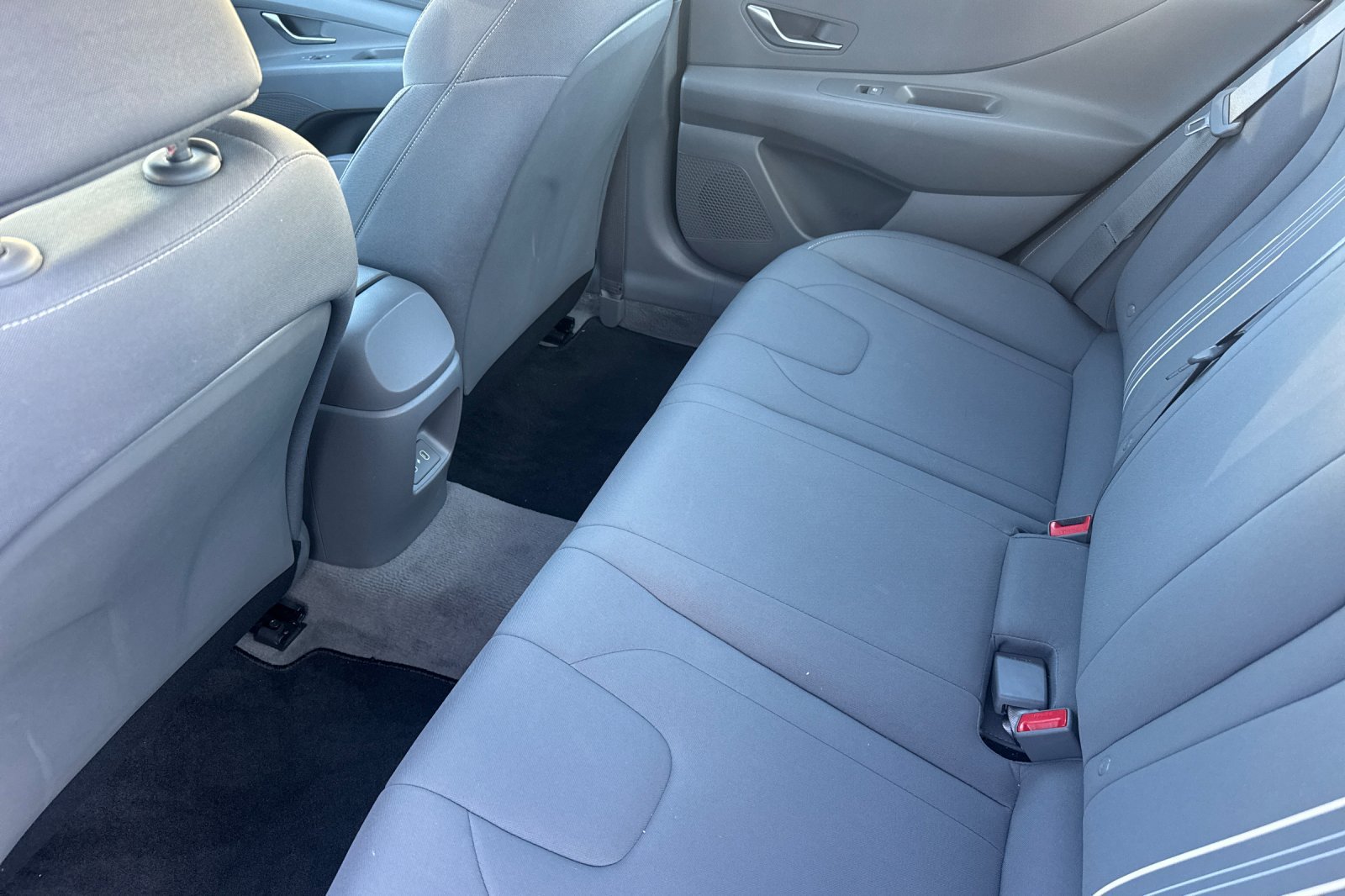 Used 2024 Hyundai Elantra SEL FWD image 13