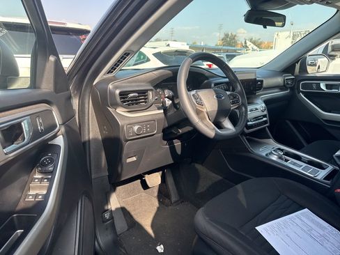 Used 2020 Ford Explorer XLT image 7