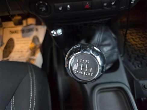 Used 2016 Jeep Wrangler Unlimited Sahara w/ Connectivity Group image 14