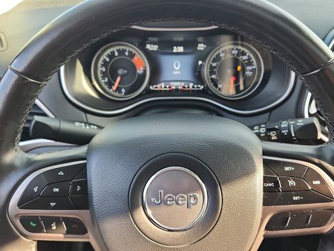 Certified 2019 Jeep Cherokee Limited image 18