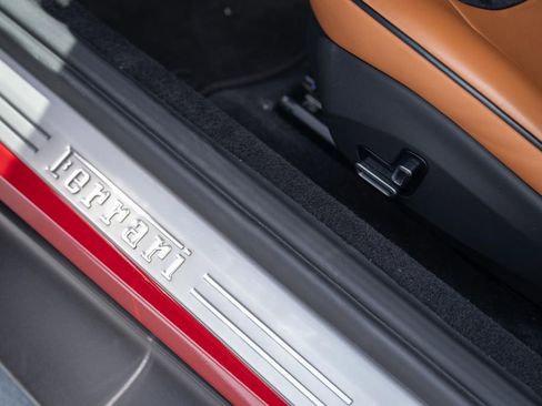 Certified 2022 Ferrari Roma RWD image 32